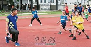 普约尔：我在家里很少谈足球，两个女儿最近才知道我曾效力巴萨